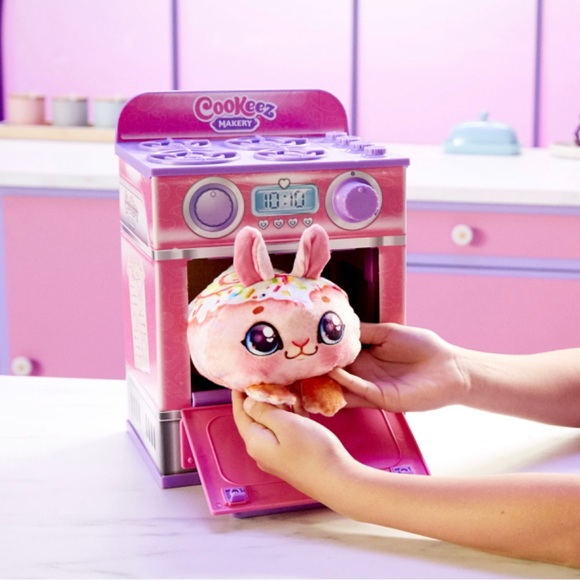 cookeez makery | Toys | Nib Cookeez Makery Cinnamon Treatz Oven Mix ...